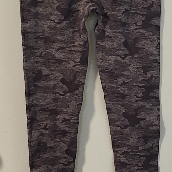 Gymshark purple camo - Picture 2 of 3